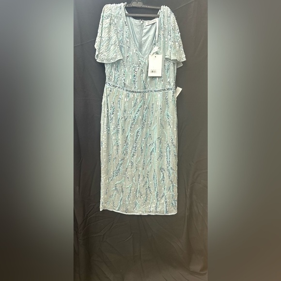 Mac Duggal 93591 NWT SEQUINED V NECK FLUTTER SLEEVE TEA LENGTH DRESS - Picture 4 of 12